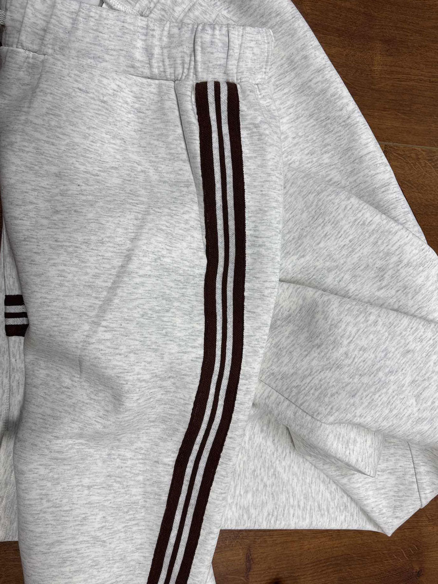 Marieta - Comfortable Outfit