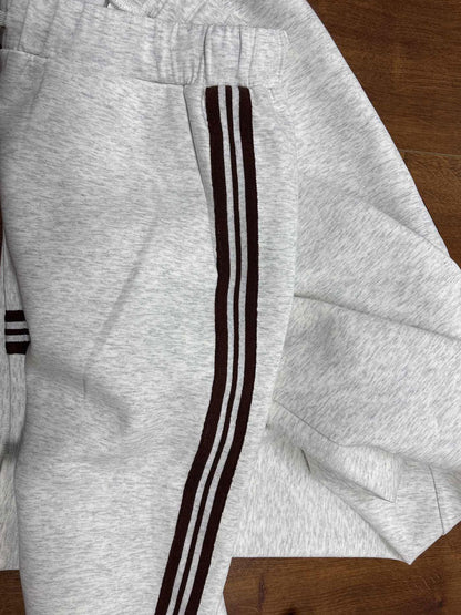 Marieta - Comfortable Outfit