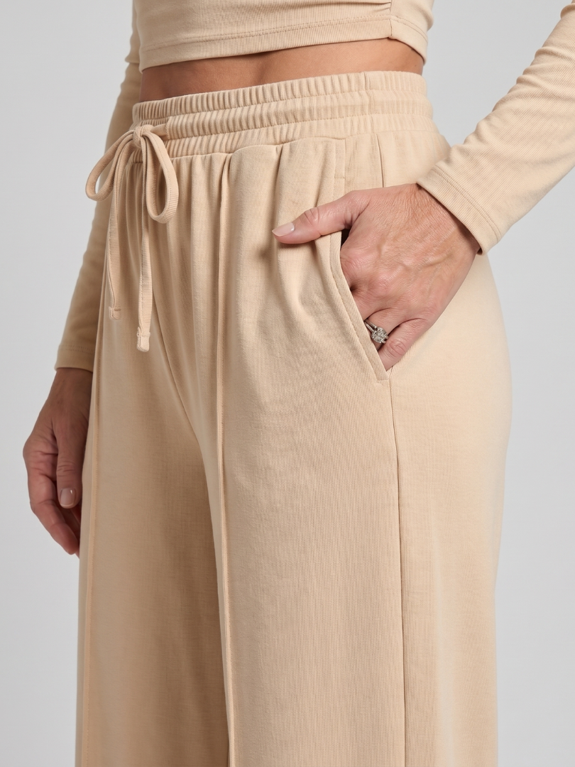 Avam - Comfortable Long Sleeve Crew Neck Crop Top Pants Set