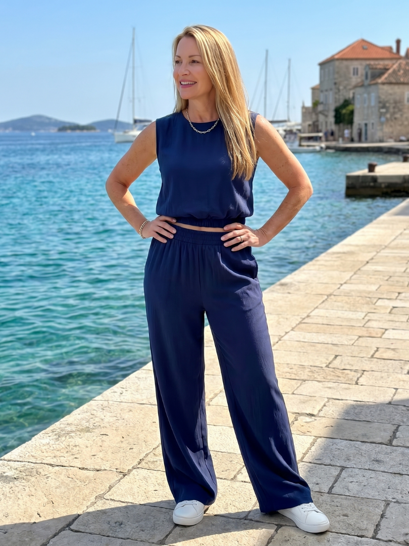 Otilia - Lightweight Sleeveless Crew Neck Elastic Waist Leg Pants Set