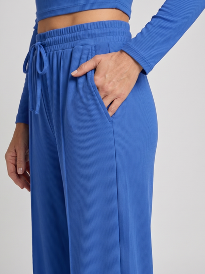 Avam - Comfortable Long Sleeve Crew Neck Crop Top Pants Set