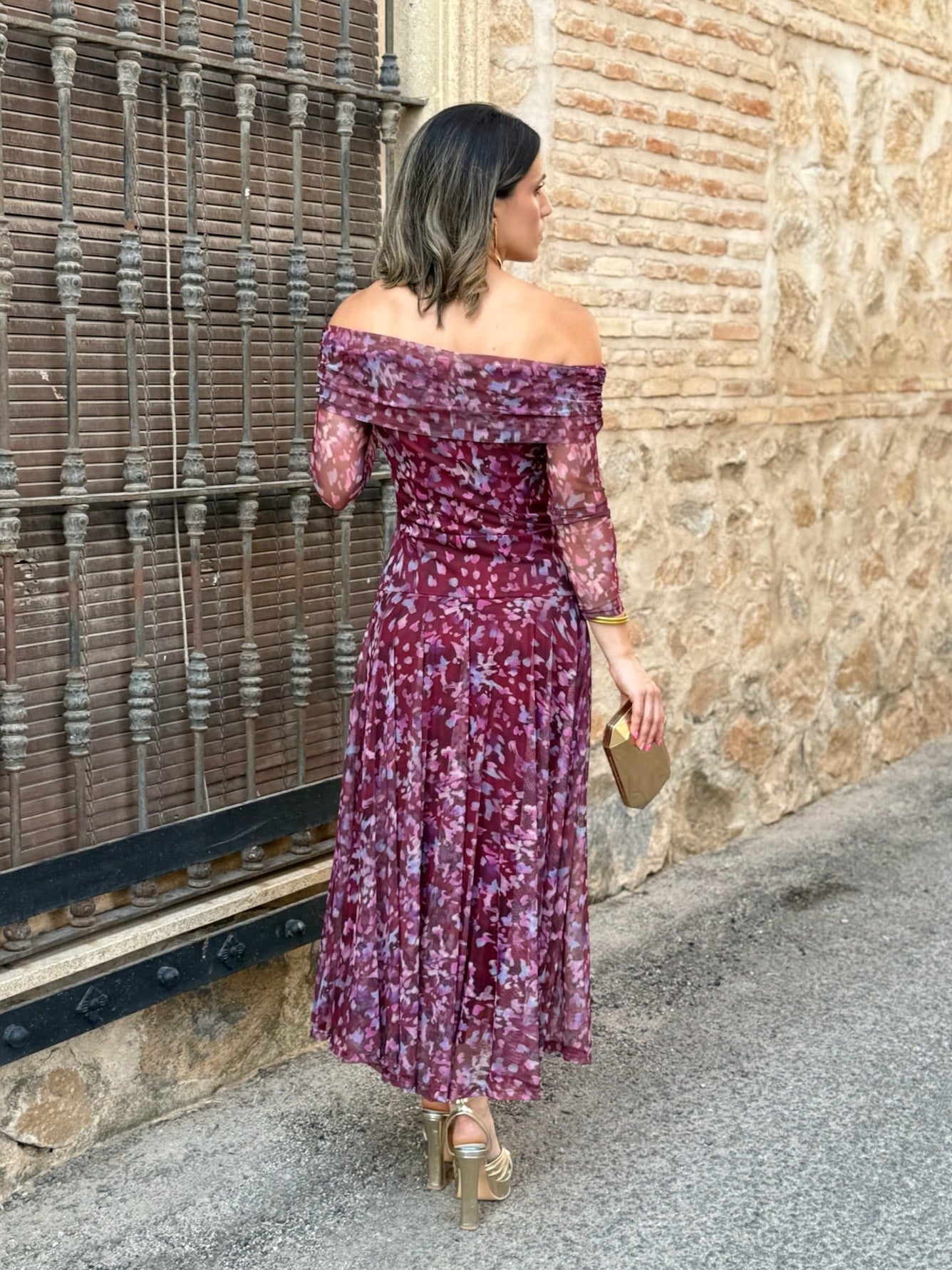 Vera - Elegant Midi Dress