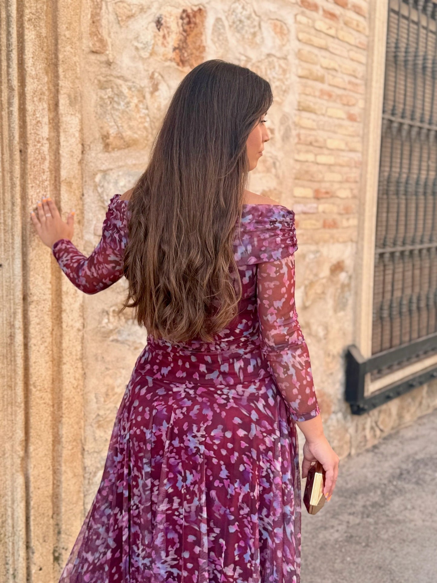 Vera - Elegant Midi Dress