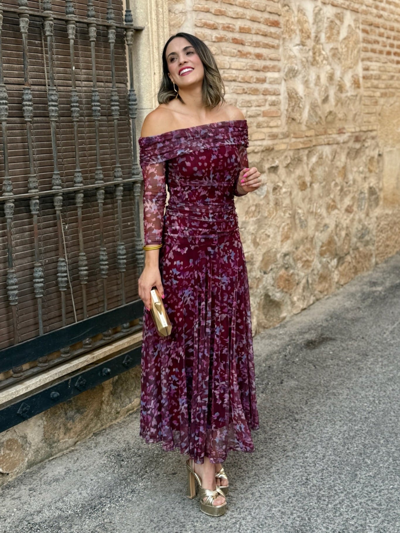 Vera - Elegant Midi Dress