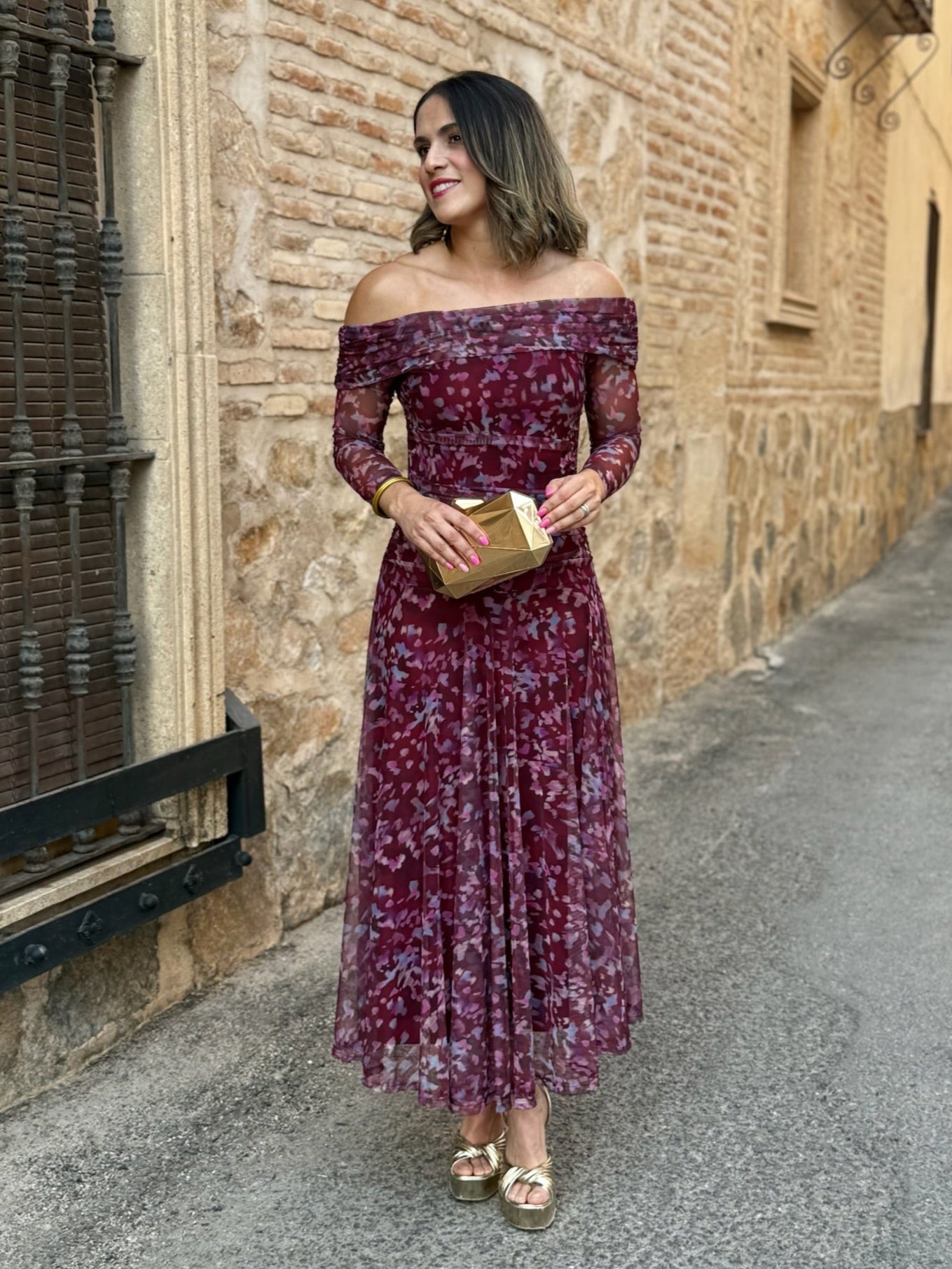 Vera - Elegant Midi Dress